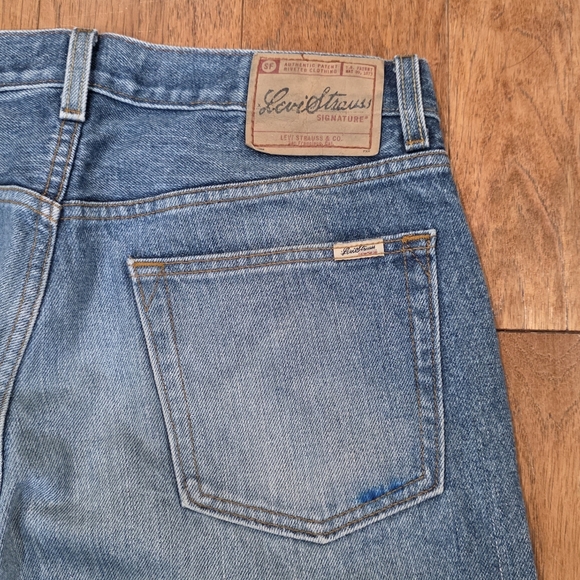 Levi's Strauss Signature Classic Regular Fit 5 Pocket Rugged Denim Blue Jeans. - Picture 3 of 11